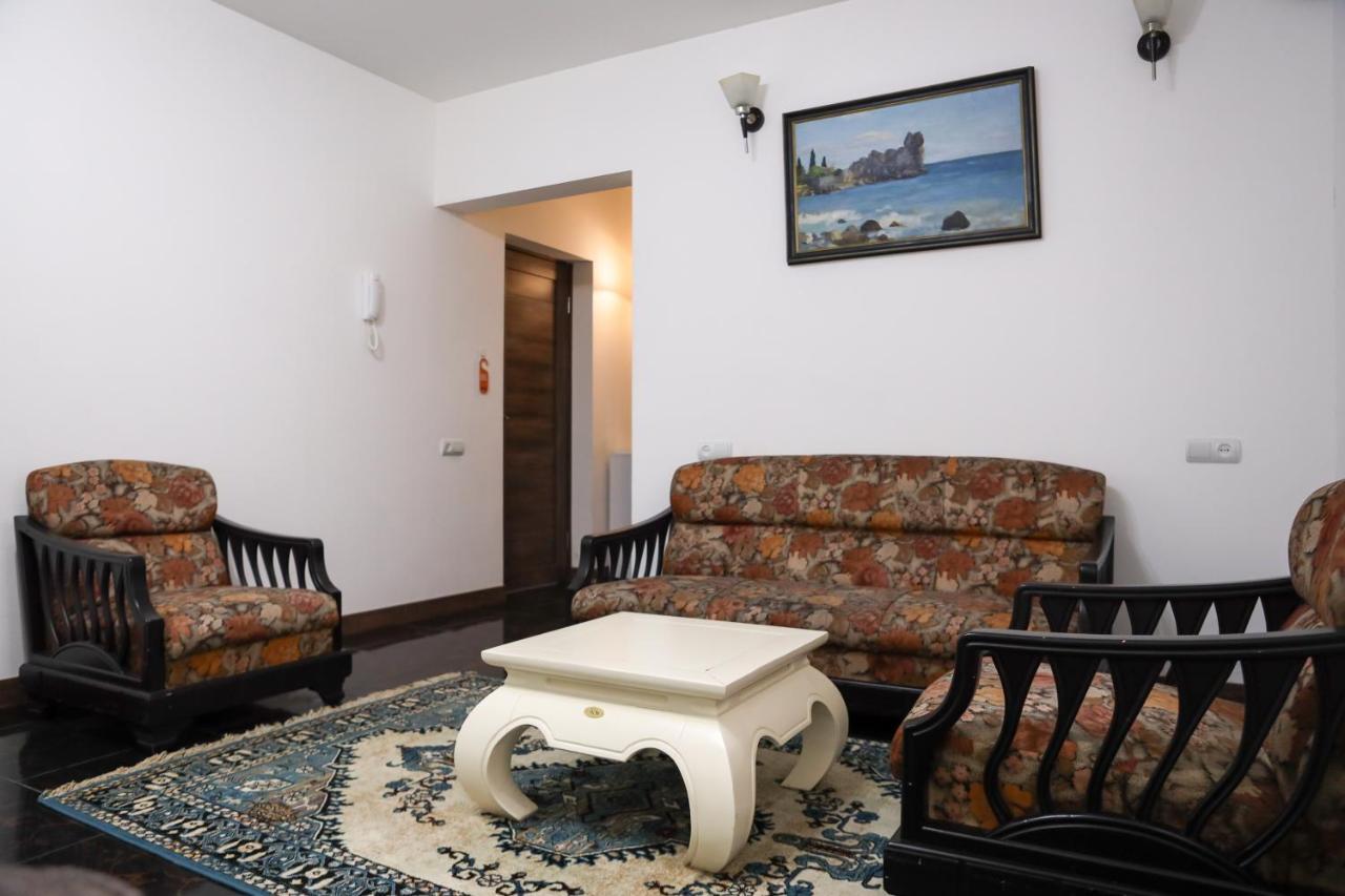 No Problem Hotel Yerevan Exterior photo