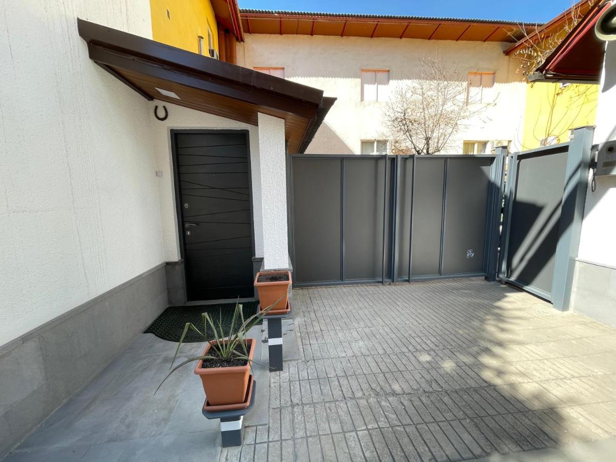 No Problem Hotel Yerevan Exterior photo