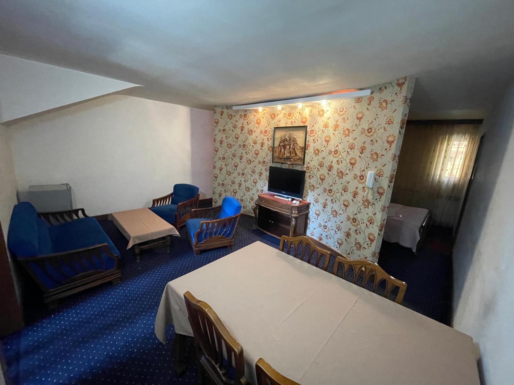 No Problem Hotel Yerevan Exterior photo