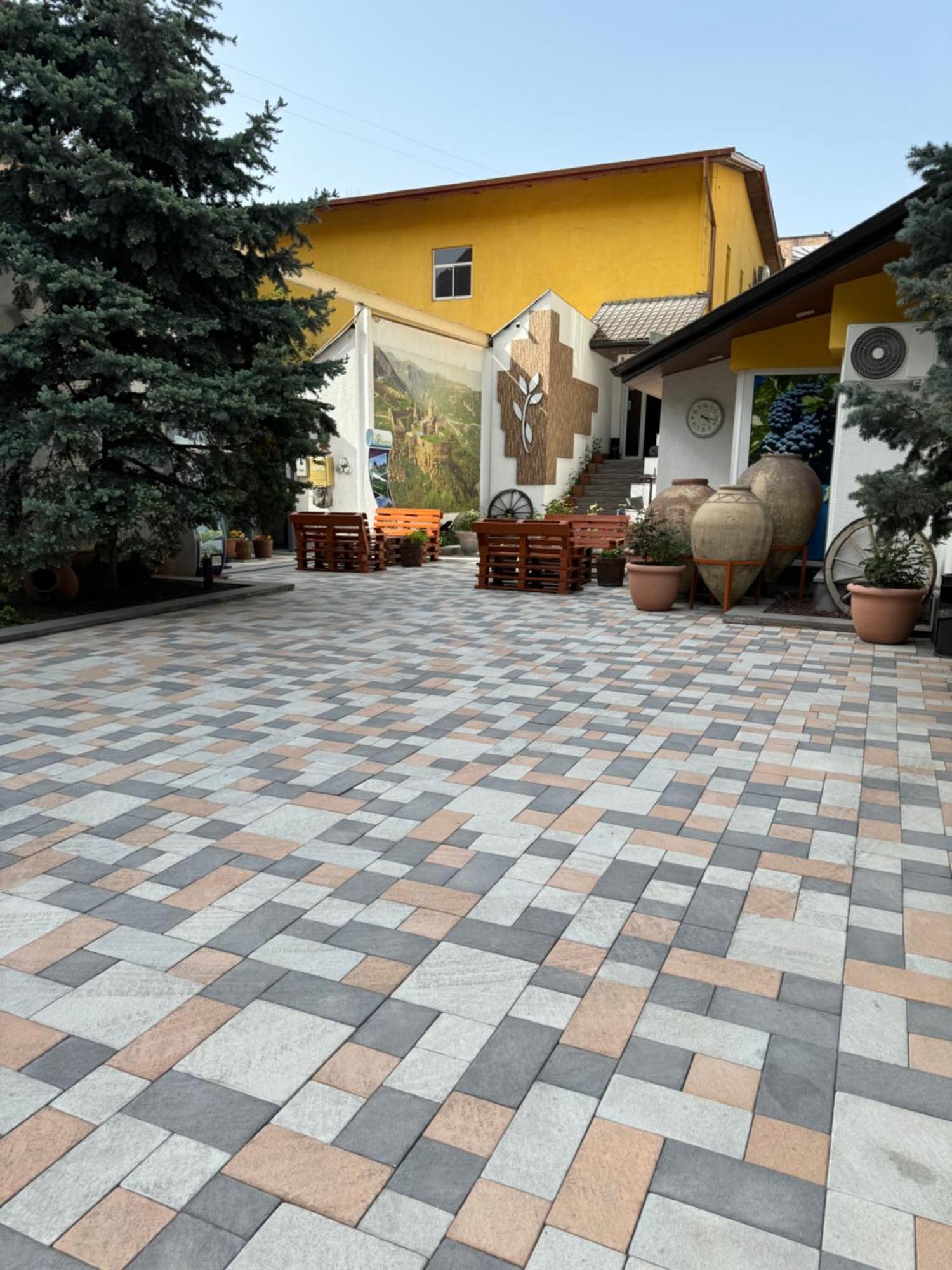 No Problem Hotel Yerevan Exterior photo
